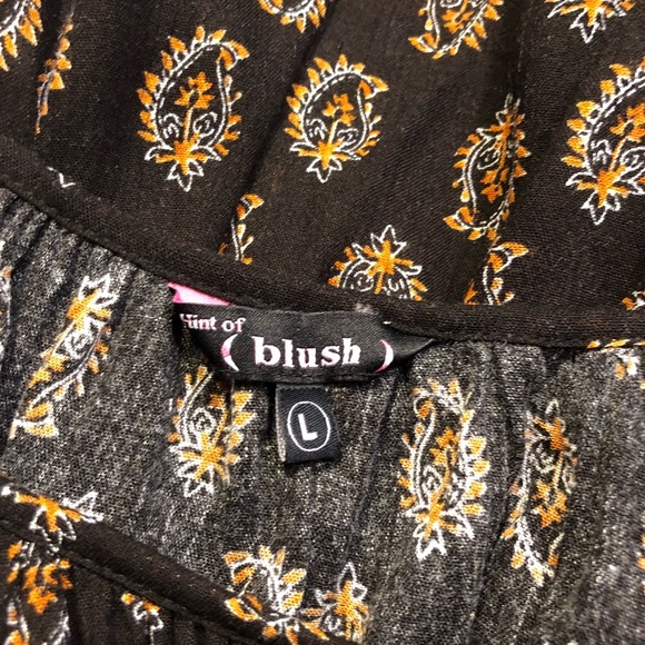 2[Hint of Blush] Cold shoulder black top - Picture 4 of 5